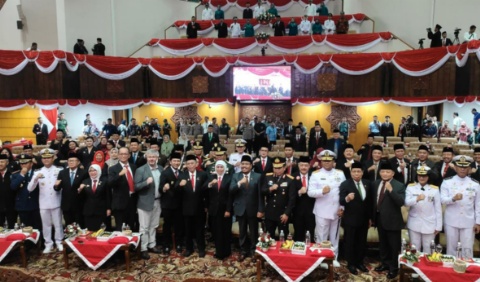 HUT RI ke 78. DPRD dan Gubernur Jatim Dengarkan Pidato Kenegaraan Presiden Jokowi- Dinas Komunikasi dan Informatika Provinsi Jawa Timur